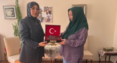 Şanlıurfa’da Şehit Ailelerini Ziyaret Eden Yazmacı’nın Mesajı!