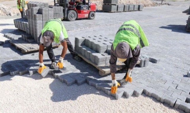 Şanlıurfa Haliliye’de Modern Yol Yapım Çalışmaları Devam Ediyor