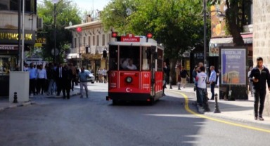 Şanlıurfa Büyükşehir Belediyesi Divanyolu’nu Modern Bir Cazibe Merkezi Haline Getirdi!