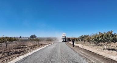 Şanlıurfa’da Ulaşım Rahatlıyor: Birecik’te 2,5 Kilometrelik Yol Baştan Sona Yenilendi!