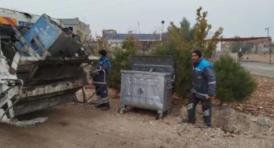 Belediye Ekiplerinden Merkezden Kırsala Çevre Temizliği Çalışması