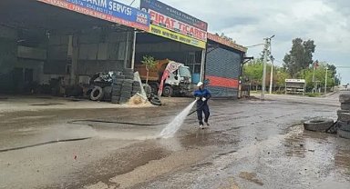 Eyyübiye’de Pazar Temizlik Mesaisi: Hasan Polat Sahada Çalışmaları Yerinde İnceledi
