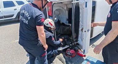 Haliliye’de Trafik Kazası: Kontrolden Çıkan Otomobilde Büyük Hasar