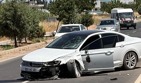 Şanlıurfa Akçakale’de Kaza Alarmı: Motosiklet ve Otomobil Çarpıştı