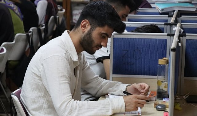 Şanlıurfa’da Başarı Yolculuğu Kütüphanelerde Şekilleniyor!