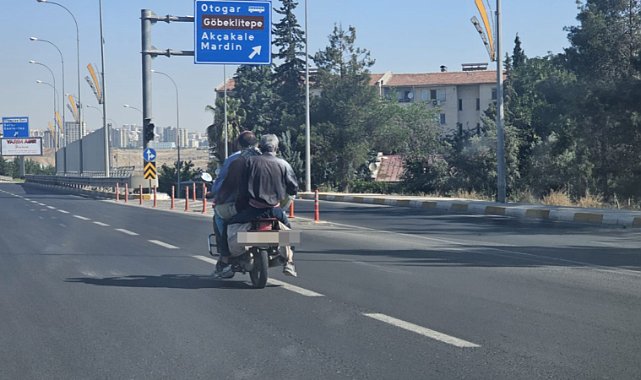 Şanlıurfa Trafiğinde Tehlikeli Yolculuk: 3 Genç Aynı Motosiklette Kameraya Yakalandı