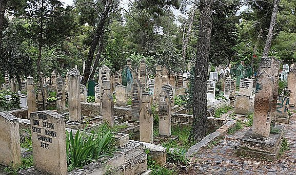 Mithat Yeniay Hayatını Kaybetti