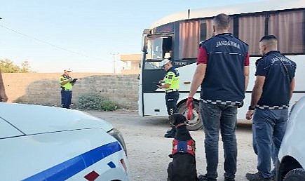 Şanlıurfa’da Jandarma Ekipleri Okulları Tek Tek Ziyaret Ediyor